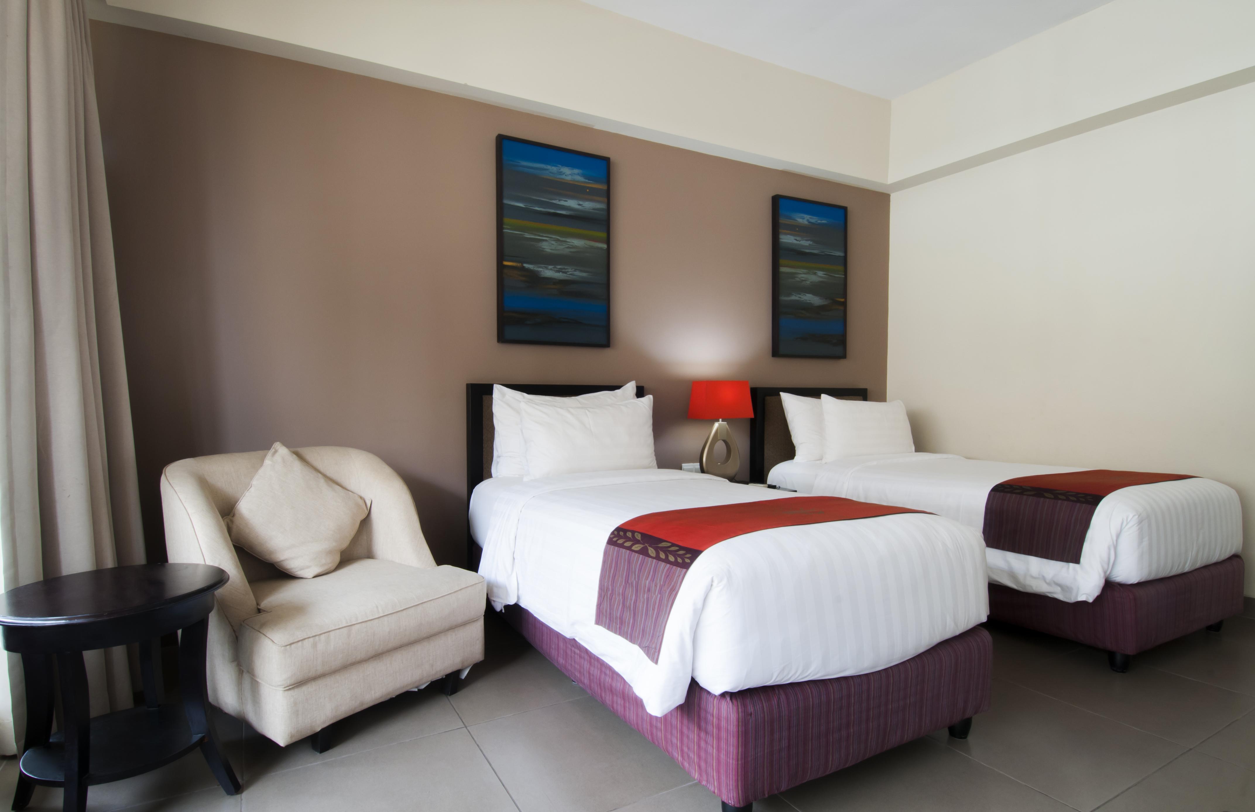 100 Sunset Kuta Hotel & Ballroom ภายนอก รูปภาพ