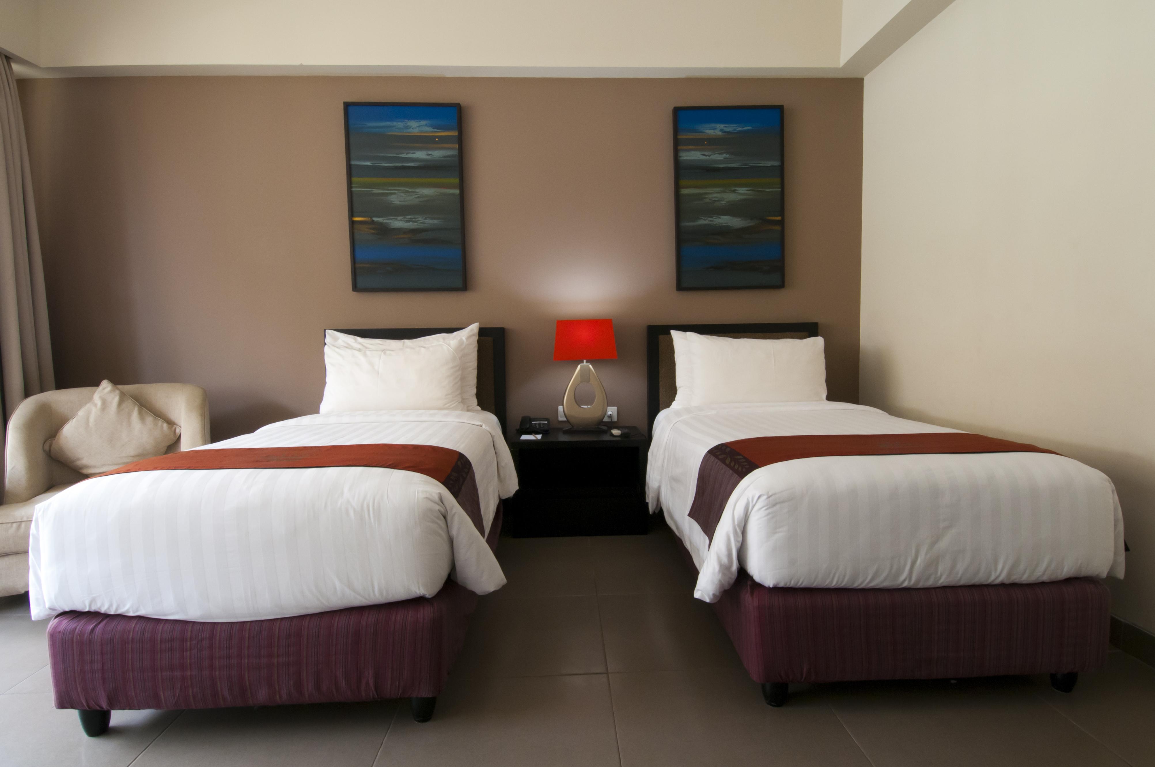 100 Sunset Kuta Hotel & Ballroom ภายนอก รูปภาพ