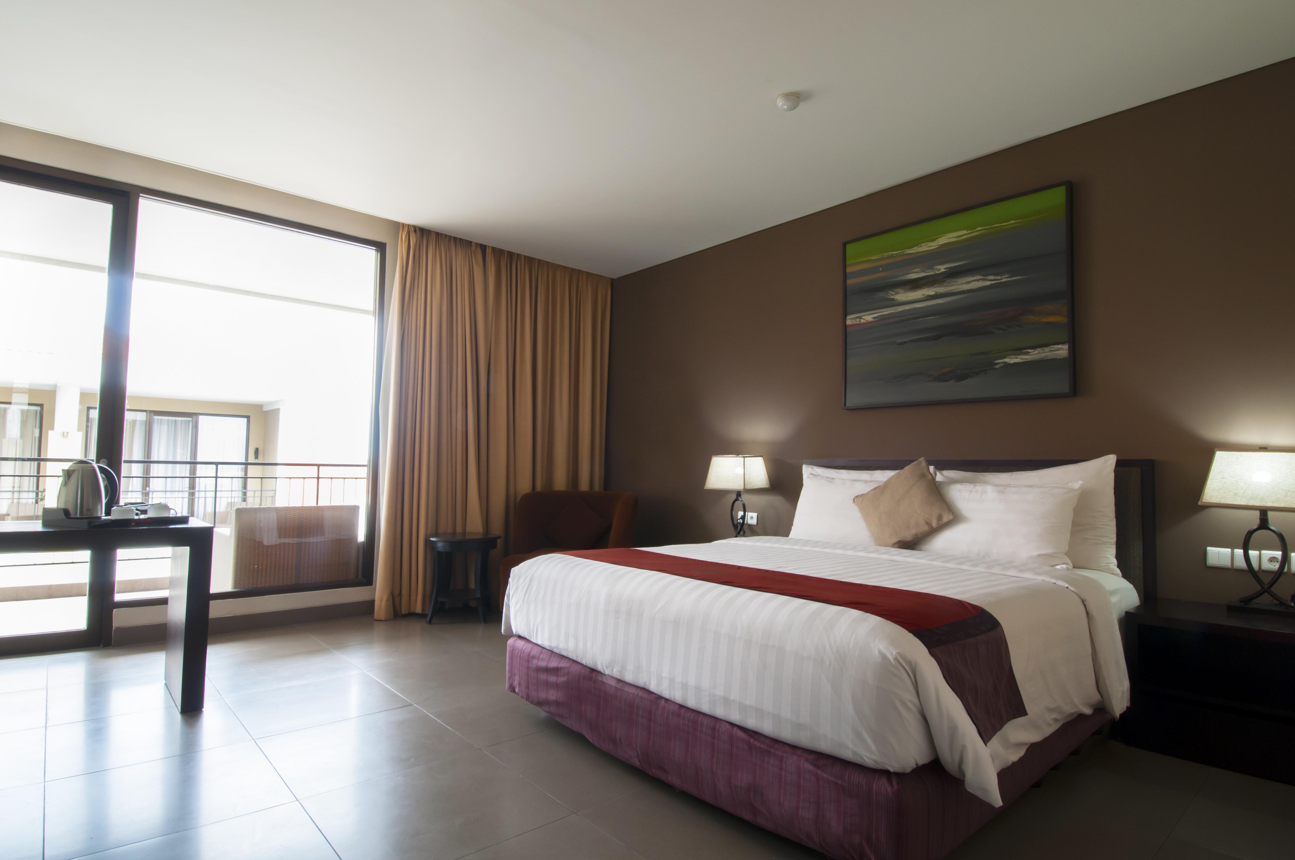 100 Sunset Kuta Hotel & Ballroom ภายนอก รูปภาพ