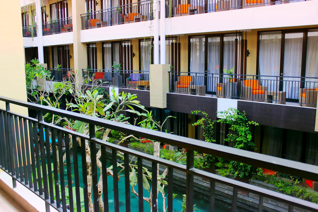 100 Sunset Kuta Hotel & Ballroom ภายนอก รูปภาพ