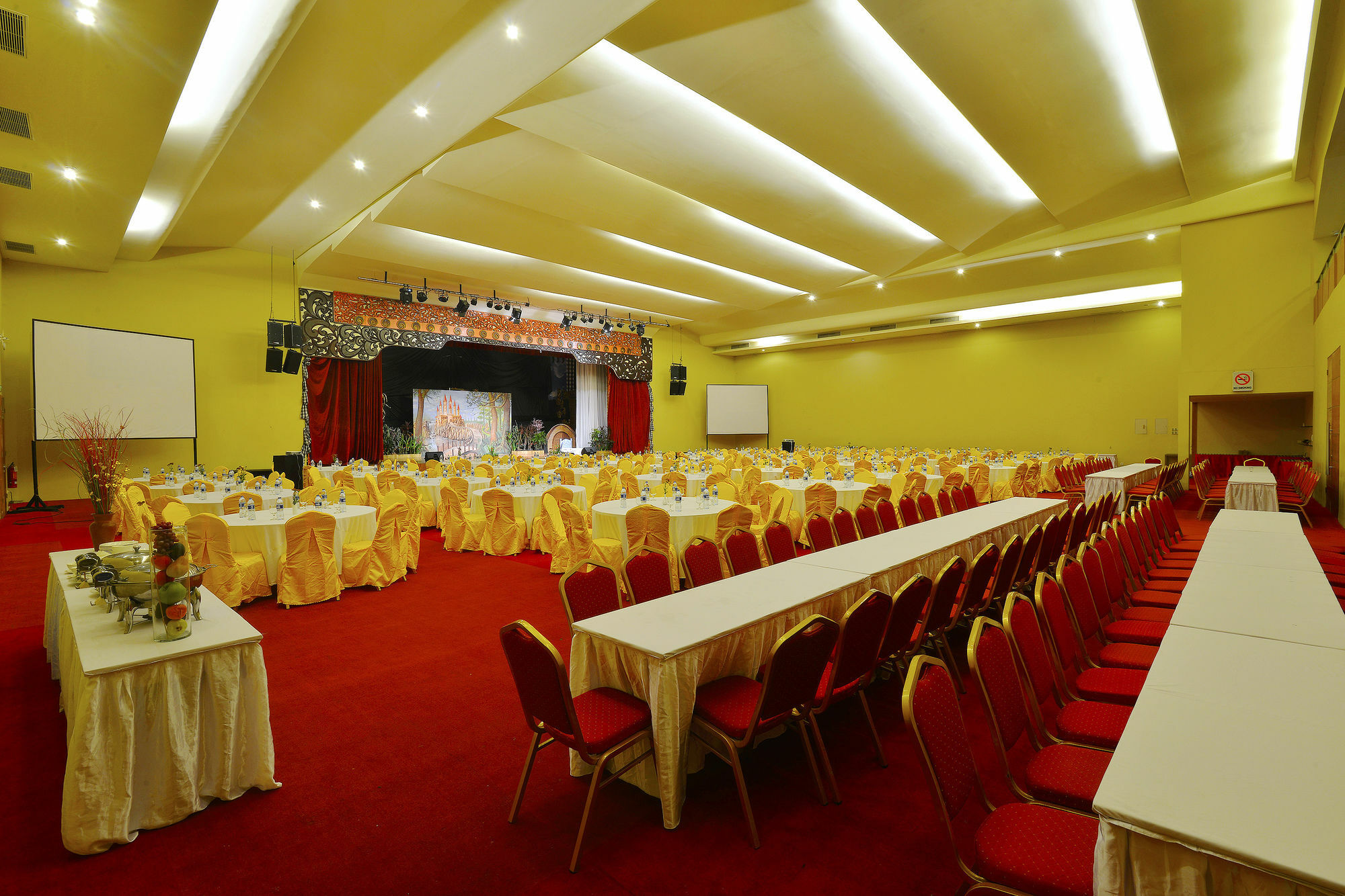 100 Sunset Kuta Hotel & Ballroom ภายนอก รูปภาพ
